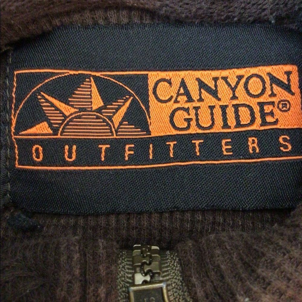 Canyon Guide Camo jacket size 4 fits more like a 2T - Picture 7 of 7